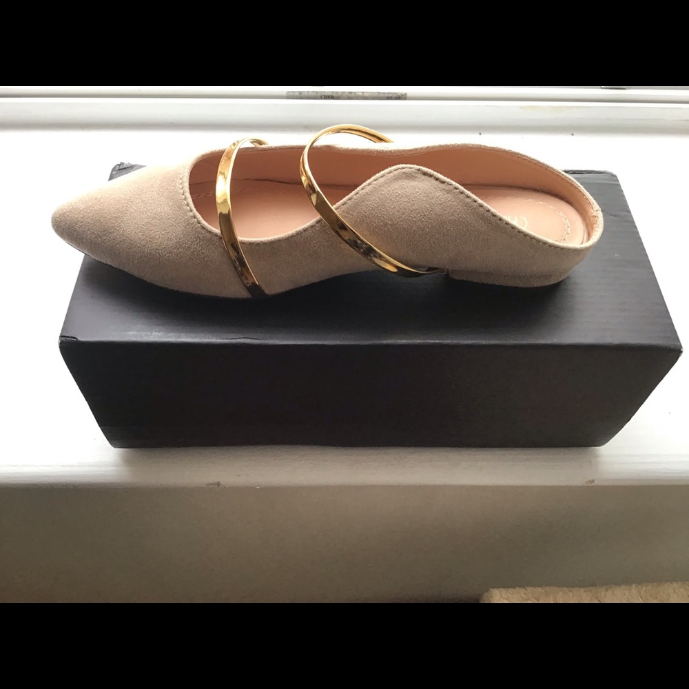 COPY - Brand new Elia Mary Jane Chase + Chloe Flats NWT